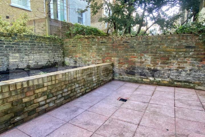 Stunning newly refurbished two bedroomed garden flat  Alderney Street, Pimlico / Victoria